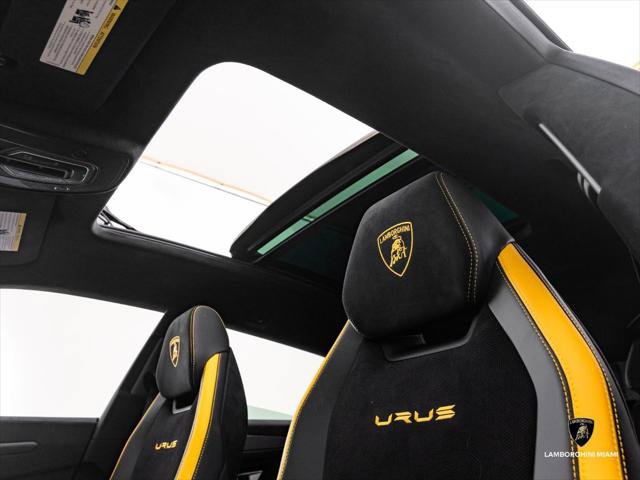 Used 2024 Lamborghini Urus Performante AWD/4WD image 37