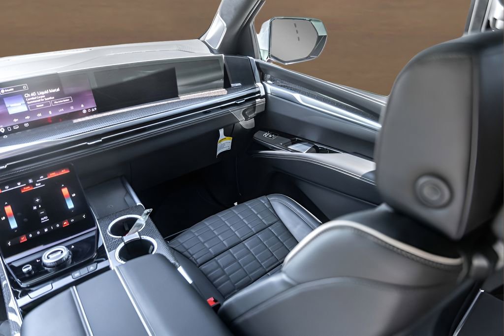Certified 2025 Cadillac Escalade V AWD/4WD image 30