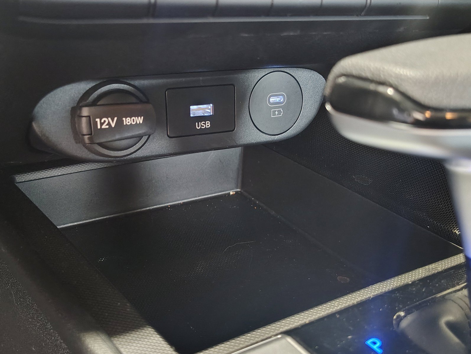 Certified 2025 Hyundai Elantra SE FWD image 18