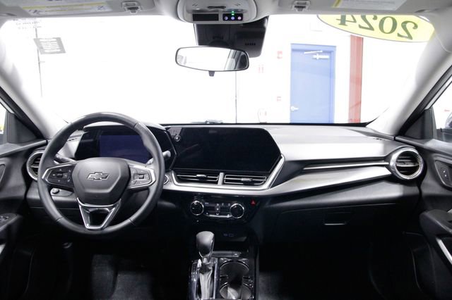 Used 2024 Chevrolet Trax ACTIV image 15