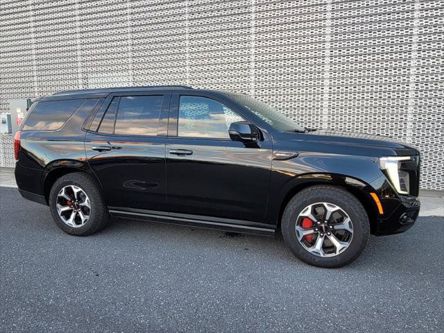 Used 2026 GMC Yukon AT4 Ultimate w/ LPO, Illumination Package AWD/4WD image 4