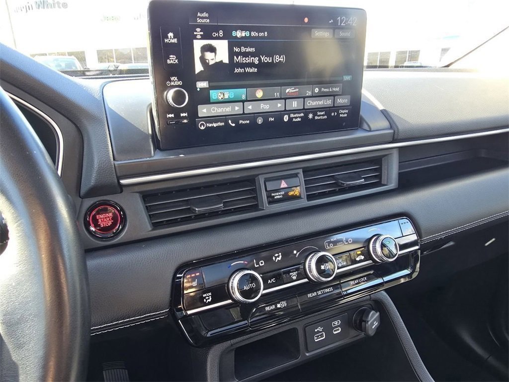 Used 2023 Honda Pilot Touring image 27