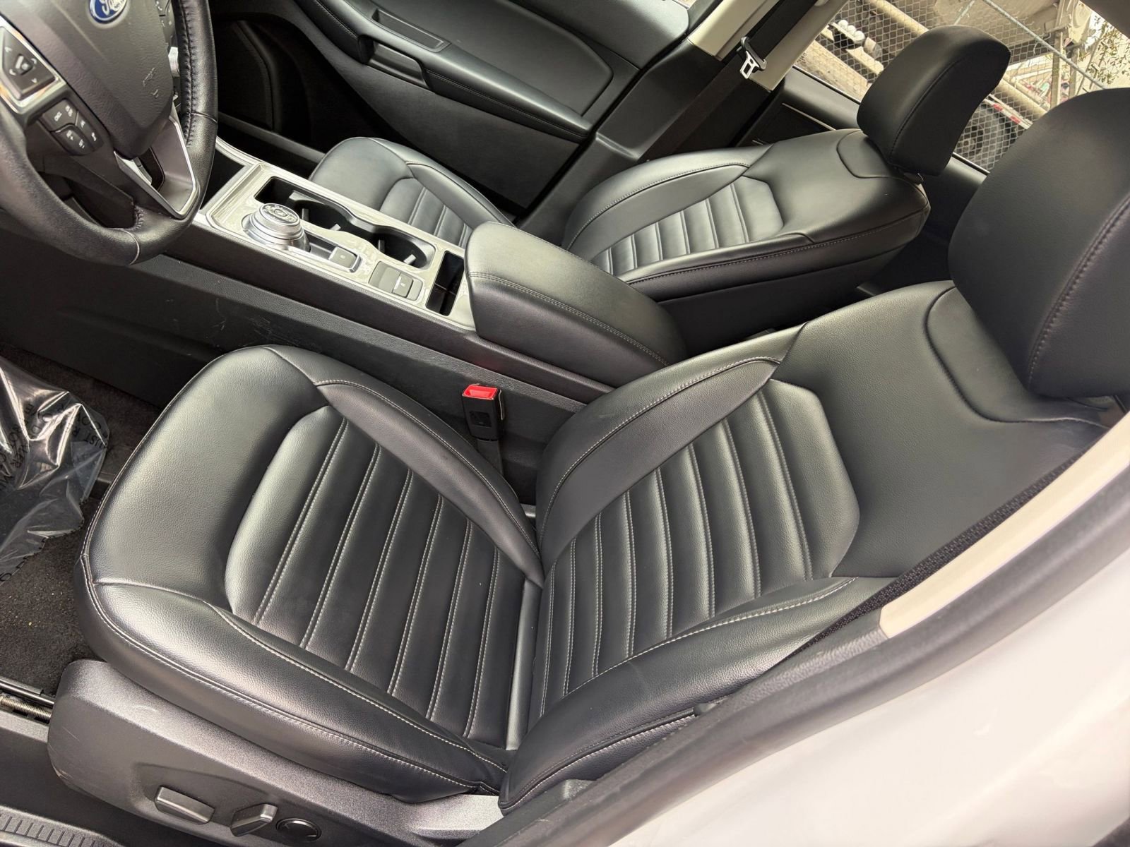 Used 2024 Ford Edge SEL image 32