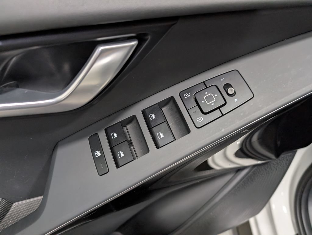 Used 2024 Kia Niro Wind FWD image 12