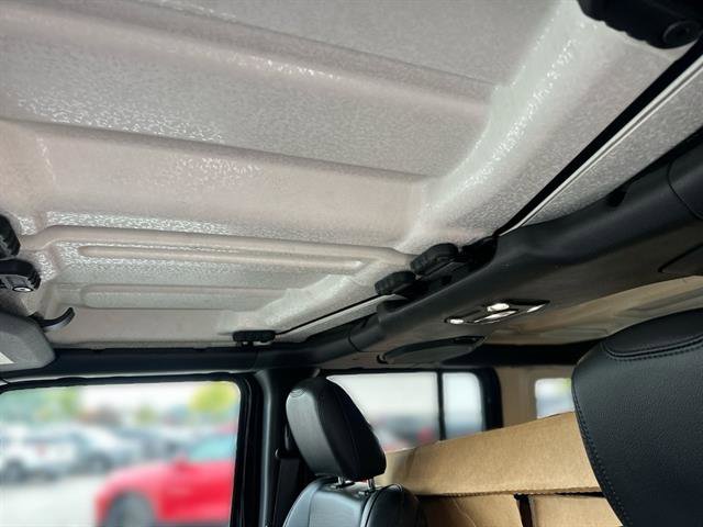 Used 2020 Jeep Wrangler Unlimited Rubicon w/ Dual Top Group image 37