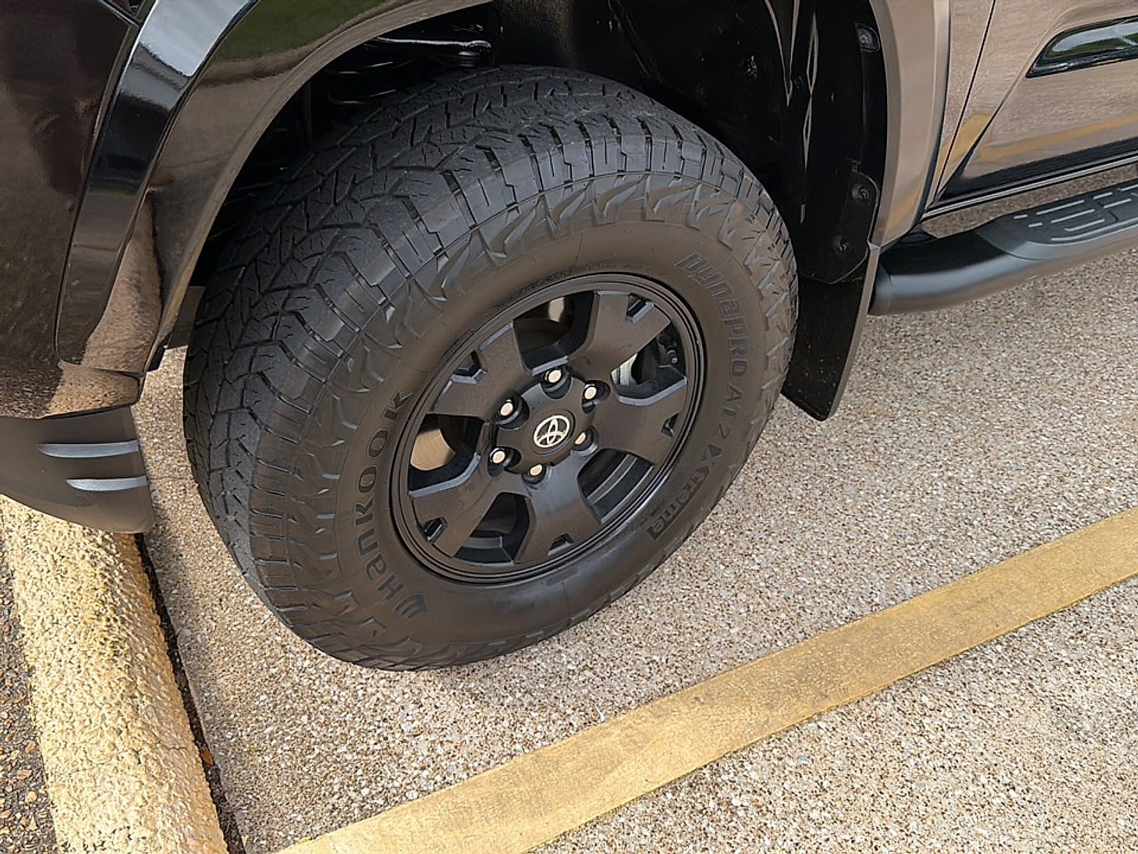 Used 2023 Toyota Tacoma TRD Sport w/ TRD Premium Sport Package AWD/4WD image 5