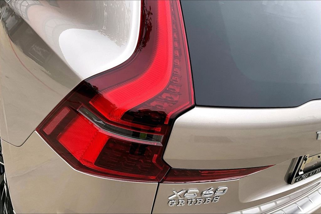 New 2026 Volvo XC60 B5 Plus w/ Protection Package Premier AWD/4WD image 43