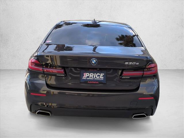 Used 2023 BMW 530e w/ Convenience Package image 7
