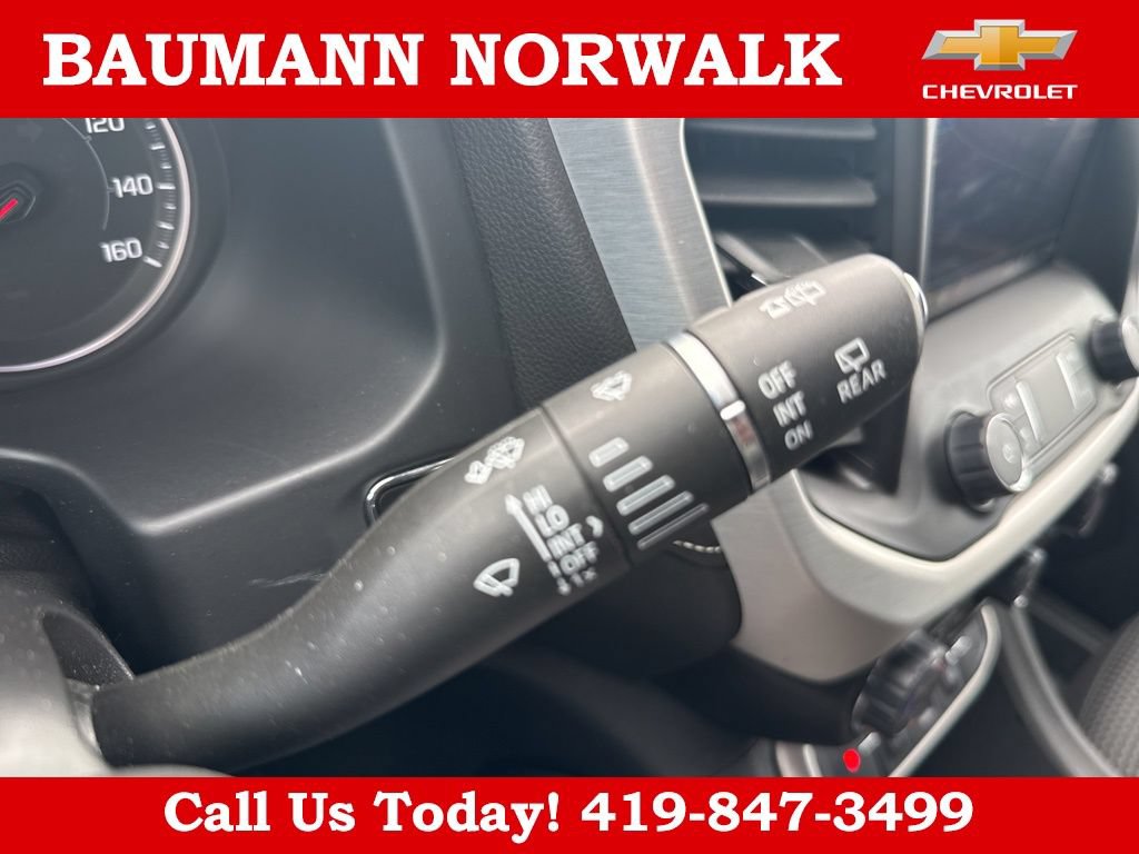 Used 2023 GMC Acadia SLE AWD/4WD image 5