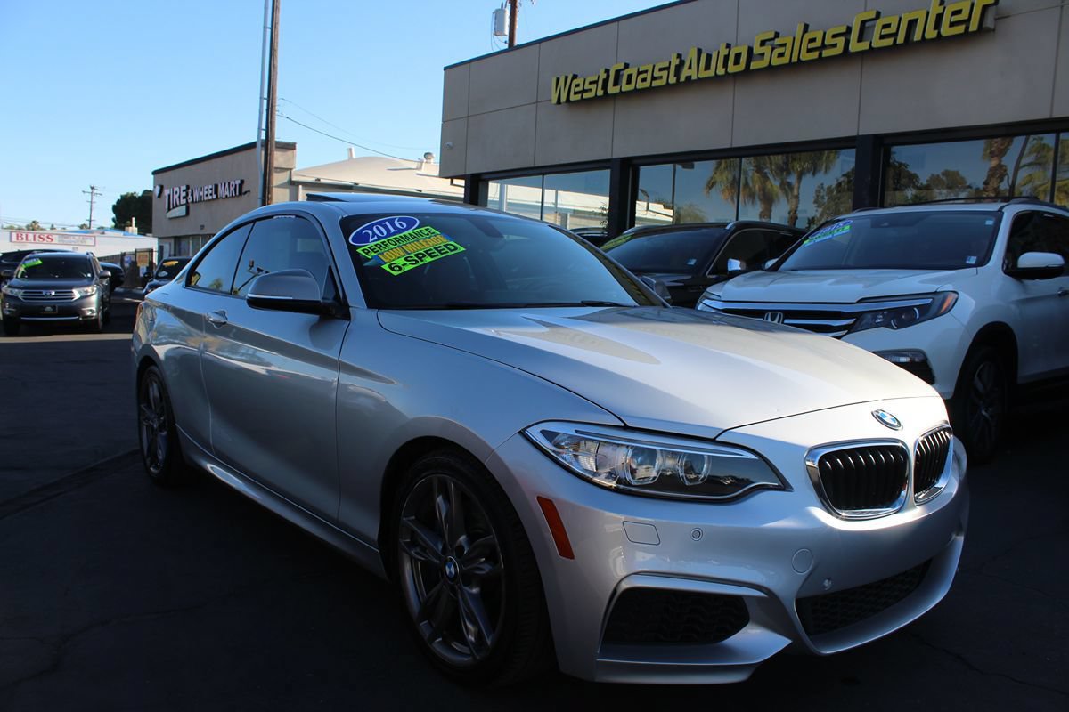 Used 2016 BMW M235i Coupe RWD image 8