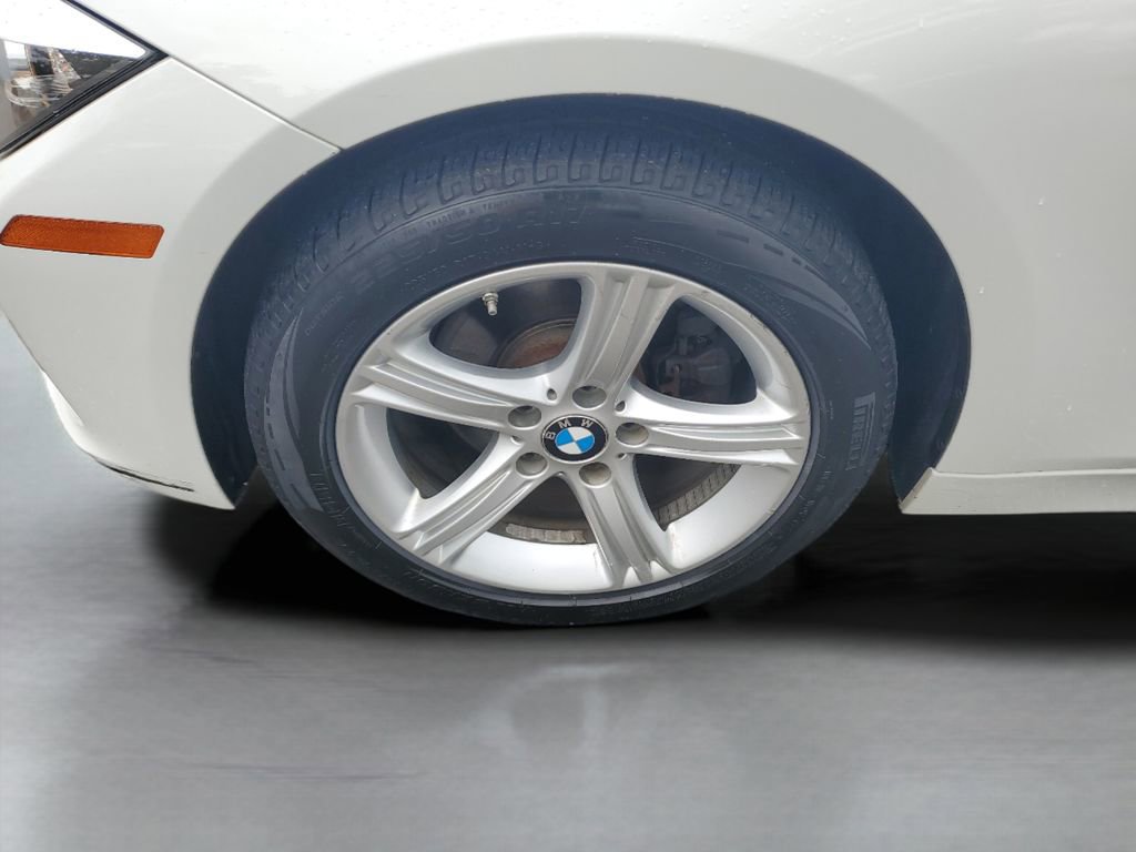 Used 2015 BMW 320i xDrive Sedan AWD/4WD image 25