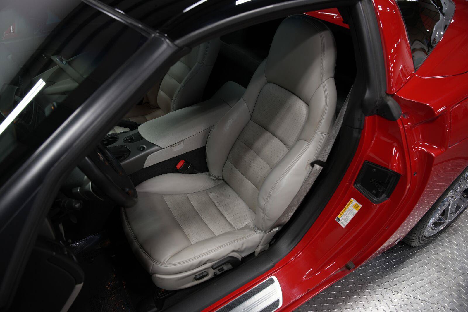 Used 2007 Chevrolet Corvette Coupe w/ Preferred Equipment Group RWD image 43