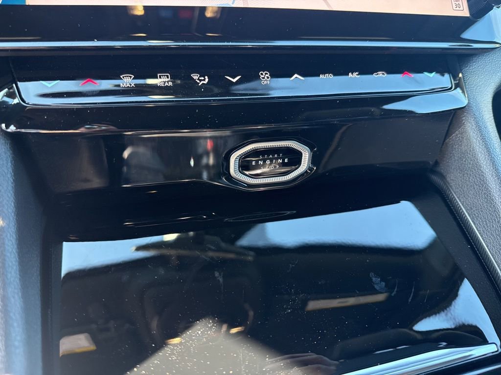 New 2026 Jeep Grand Cherokee Altitude image 16