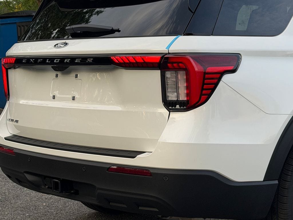 New 2027 Ford Explorer Active AWD/4WD image 6