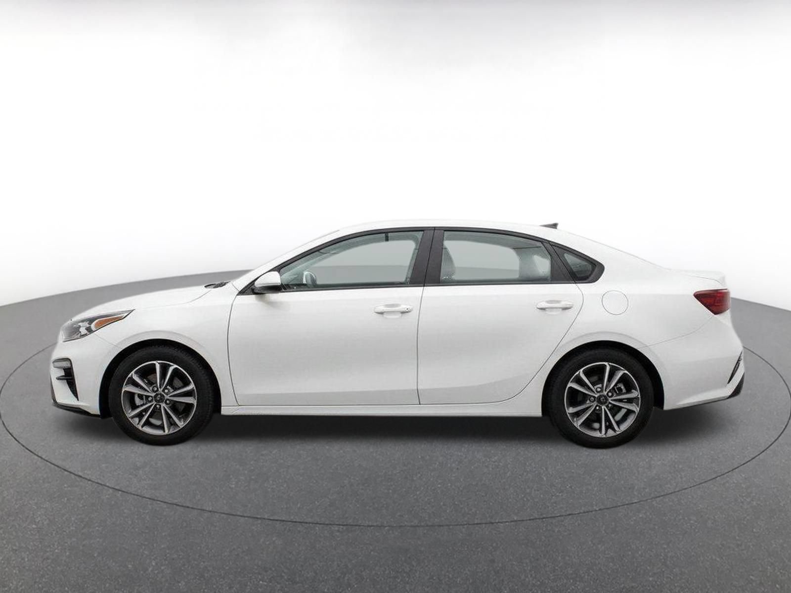 Used 2024 Kia Forte LXS FWD image 4