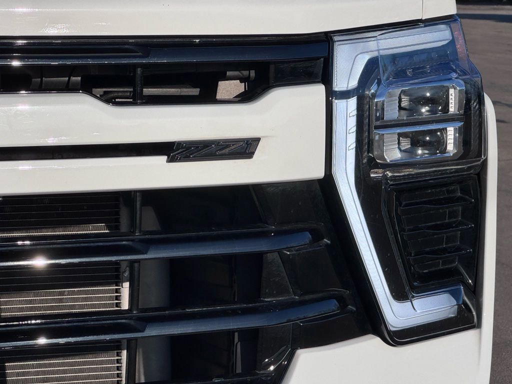 Used 2024 Chevrolet Silverado 3500 LT w/ Z71 Sport Edition image 5