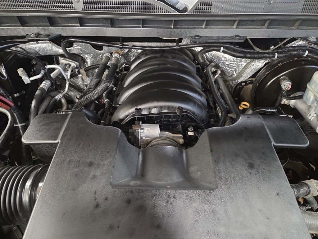 Used 2018 Chevrolet Silverado 1500 LTZ Z71 w/ Redline Edition image 21