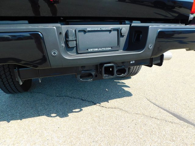 New 2025 Ford F250 Lariat w/ Black Appearance Package image 5