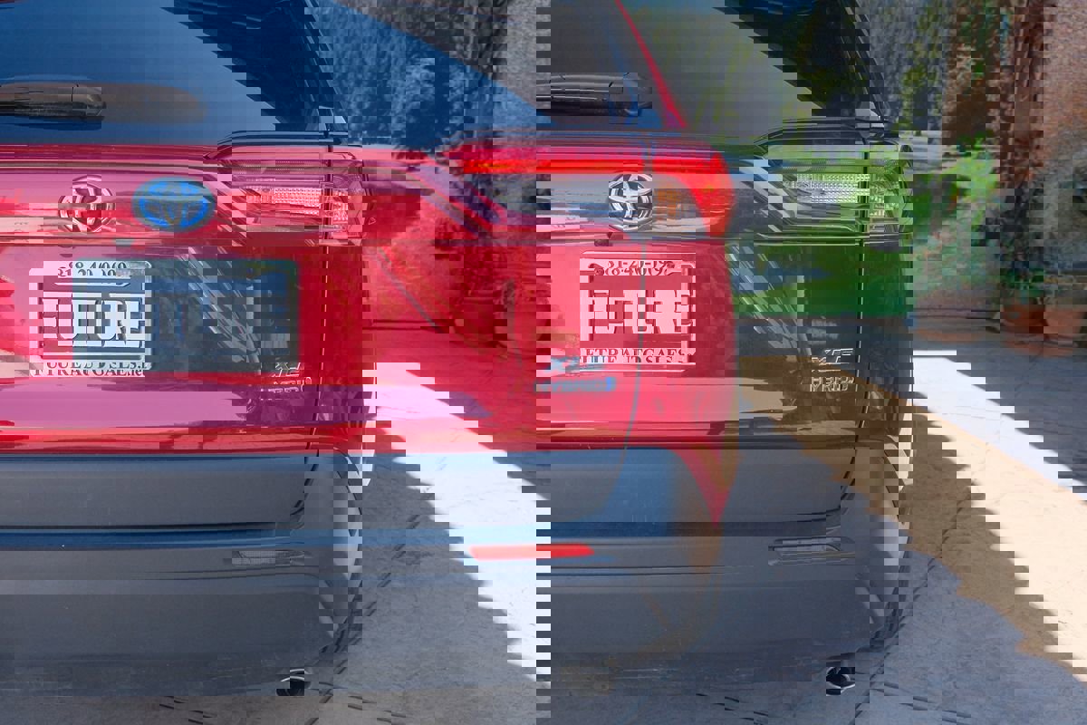 Used 2022 Toyota RAV4 XLE image 37