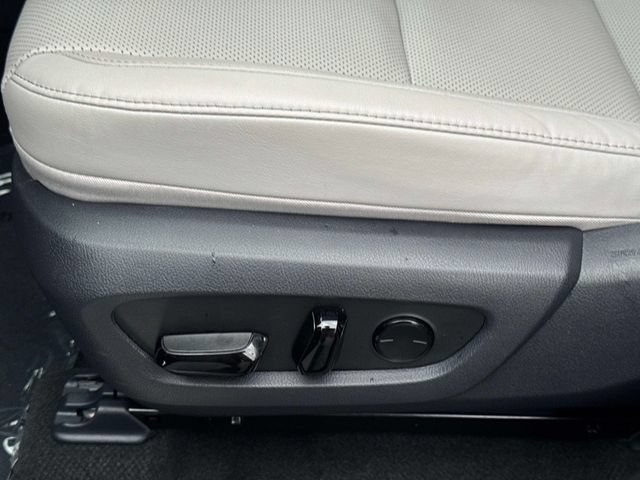 Used 2025 Lexus RX 350 Premium w/ Accessory Package (Z1) FWD image 29