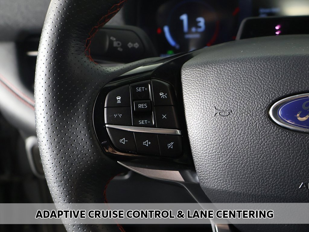 Used 2025 Ford Explorer ST-Line w/ ST-Line Street Pack image 3