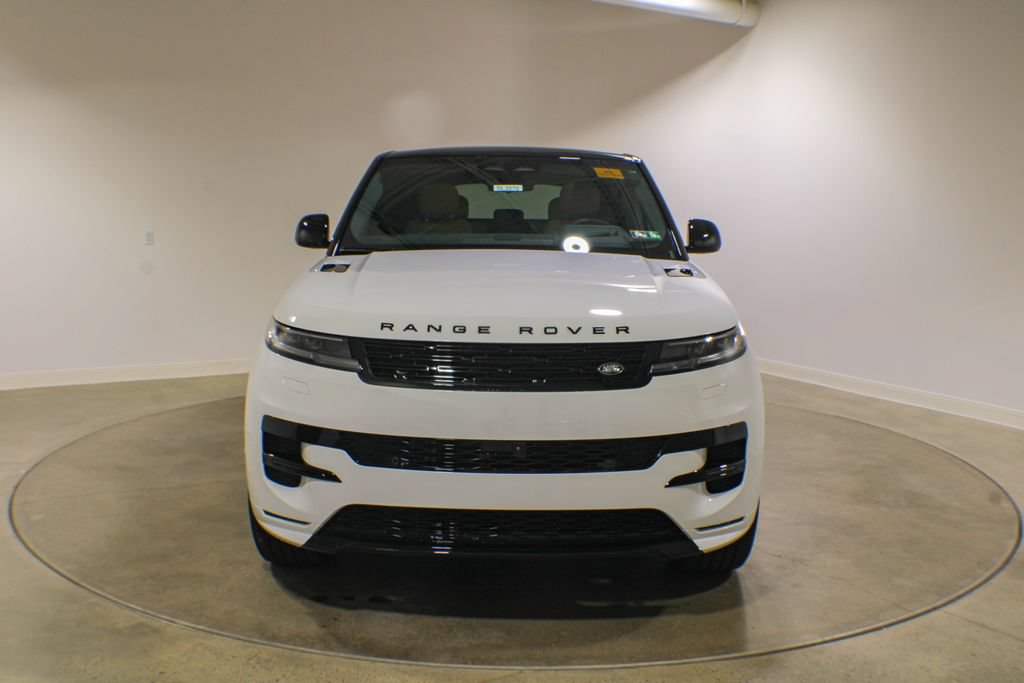 New 2026 Land Rover Range Rover Sport Dynamic SE AWD/4WD image 2