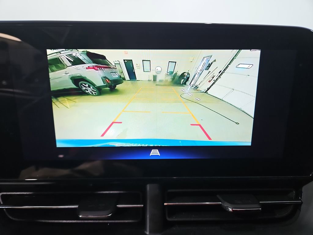 Used 2025 Chevrolet Trax RS w/ Driver Confidence Package image 20