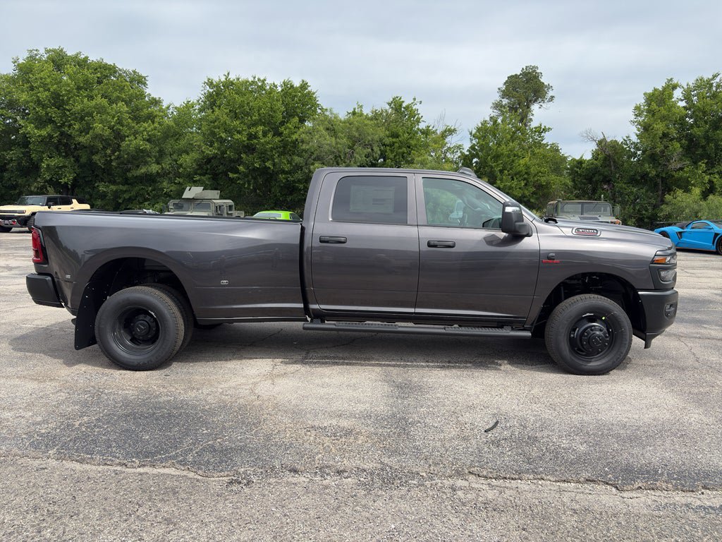 New 2026 RAM 3500 Tradesman AWD/4WD image 4