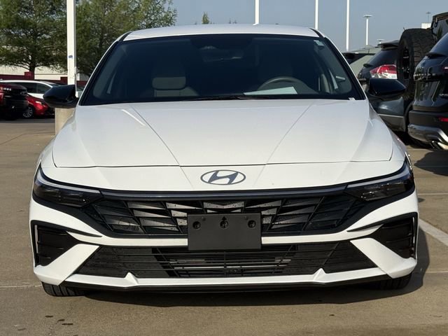 Used 2025 Hyundai Elantra Sport image 6