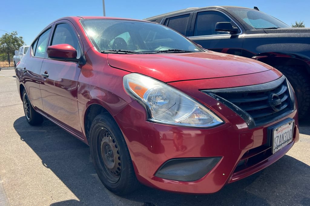 Used 2019 Nissan Versa S Plus FWD image 2