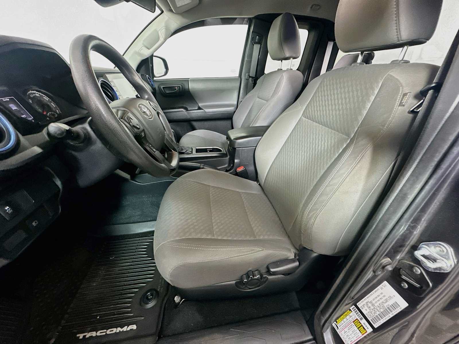 Used 2022 Toyota Tacoma SR RWD image 18