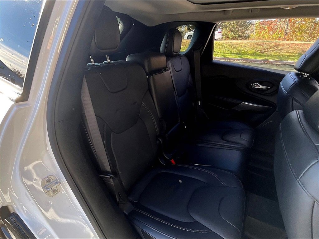 Used 2021 Jeep Cherokee Limited w/ Elite Package image 19