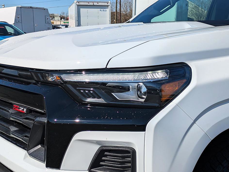 Used 2025 Chevrolet Colorado Z71 image 9