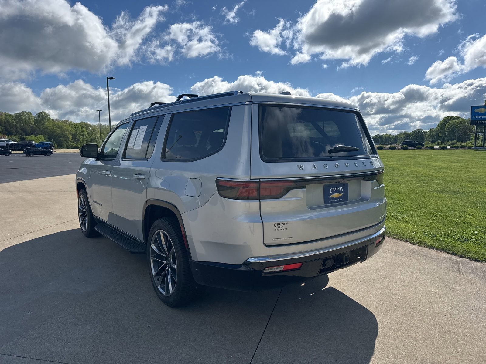 Used 2022 Jeep Wagoneer Series II w/ Premium Group I AWD/4WD image 8