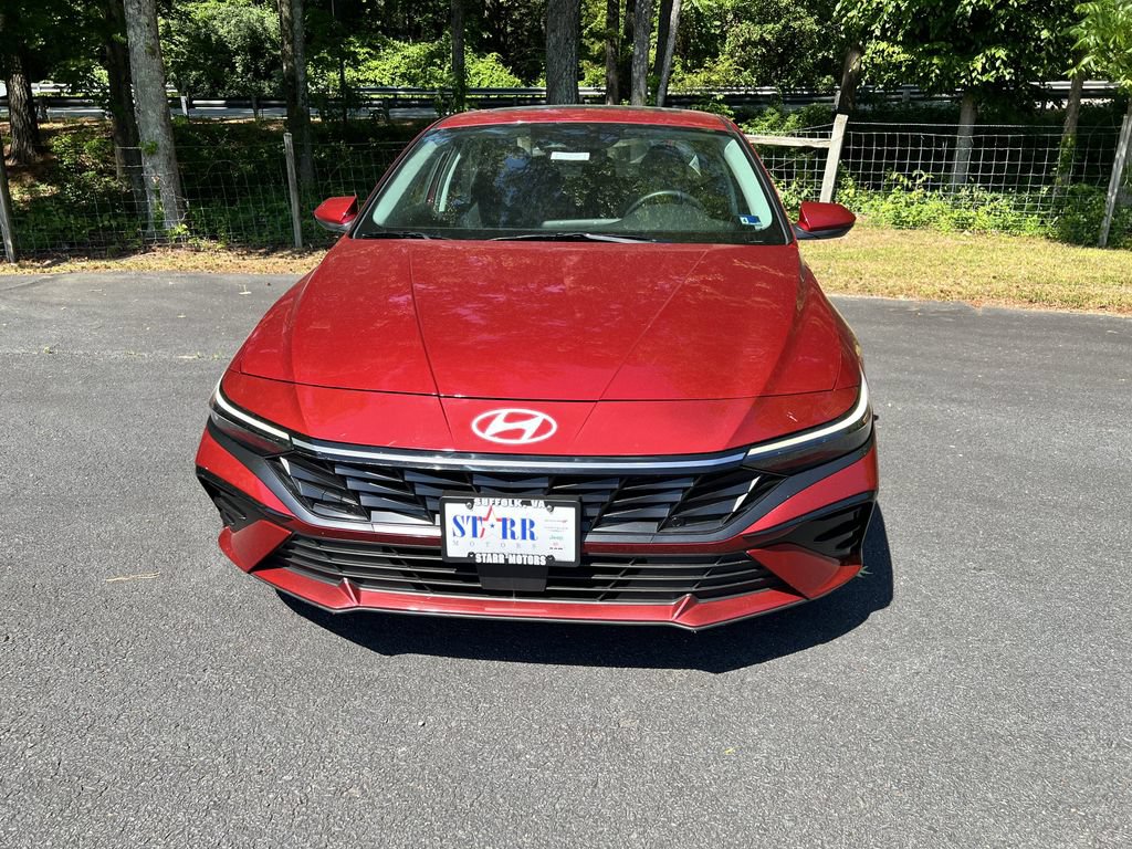 Used 2025 Hyundai Elantra SEL FWD image 8