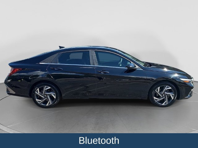 Used 2024 Hyundai Elantra SEL w/ Convenience Package FWD image 3