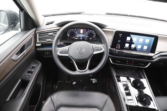 Used 2024 Volkswagen Atlas SEL image 21