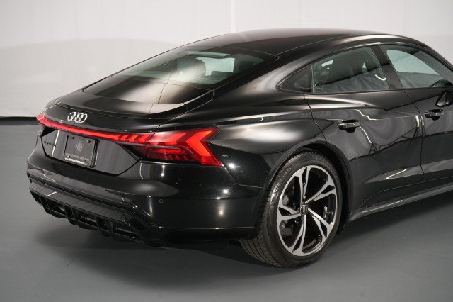 Used 2023 Audi e-tron GT Premium Plus w/ Performance Package AWD/4WD image 13