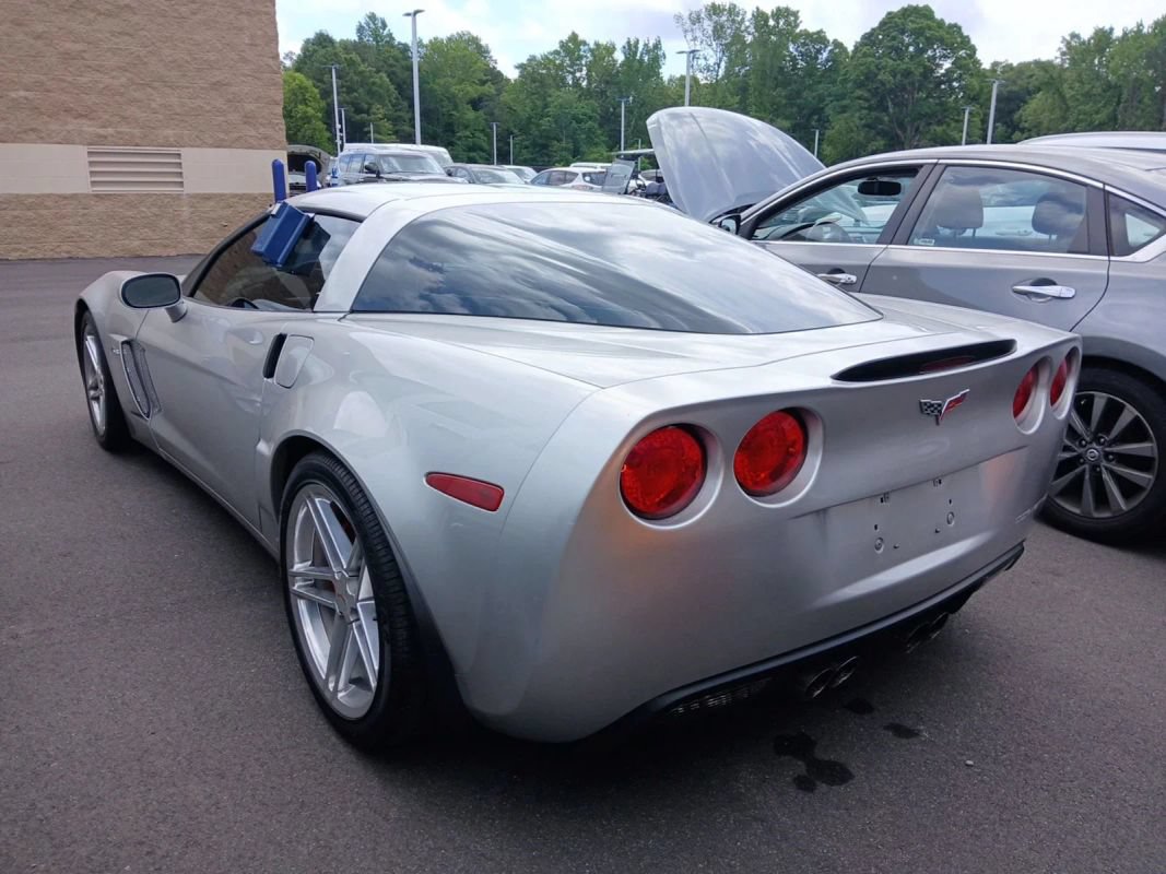 Used 2007 Chevrolet Corvette Z06 w/ Preferred Equipment Group RWD image 21