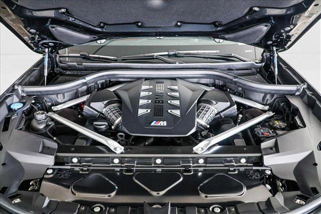Used 2025 BMW X7 M60i w/ Executive Package image 29