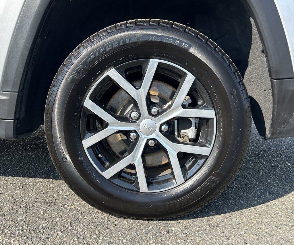 Used 2024 Jeep Grand Cherokee L Limited w/ Luxury Tech Group II image 28