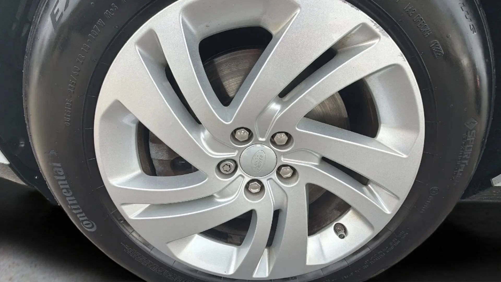 Used 2020 Land Rover Range Rover Evoque R-Dynamic S image 10