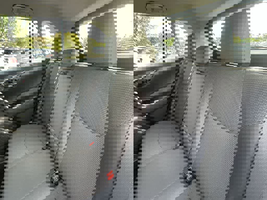 Used 2023 Toyota RAV4 LE FWD image 22