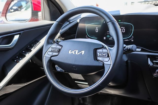 Certified 2025 Kia Niro EX FWD image 16