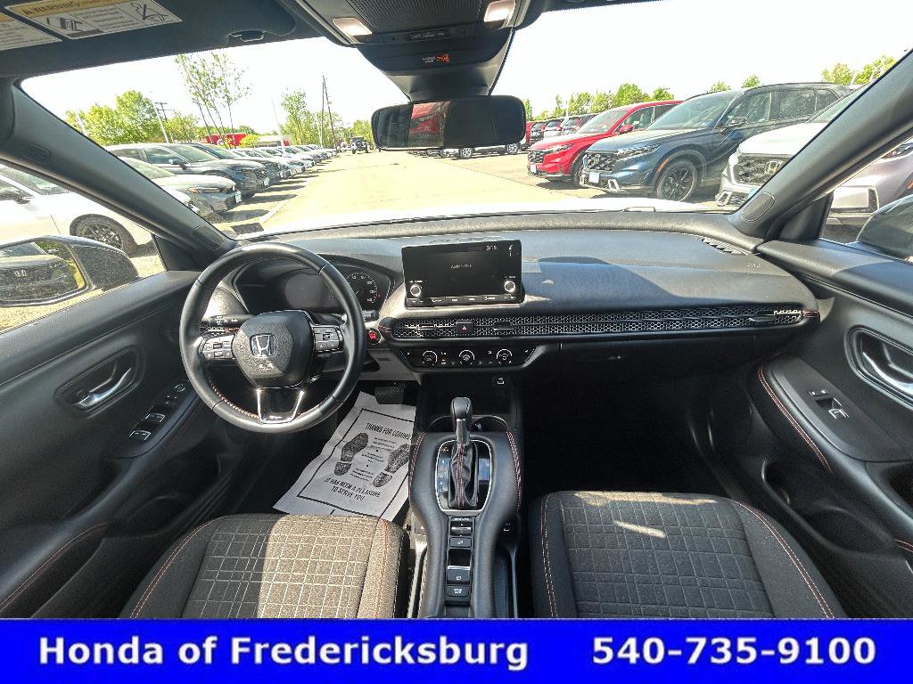 Certified 2025 Honda HR-V Sport image 29