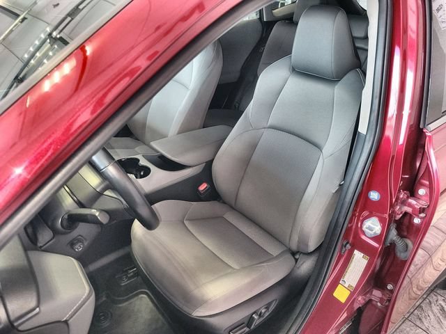 Used 2023 Toyota Venza LE AWD/4WD image 11