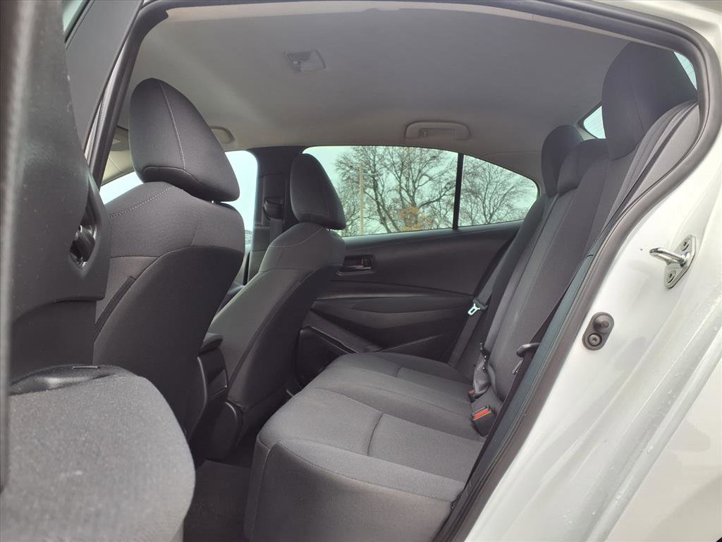Used 2022 Toyota Corolla LE image 25