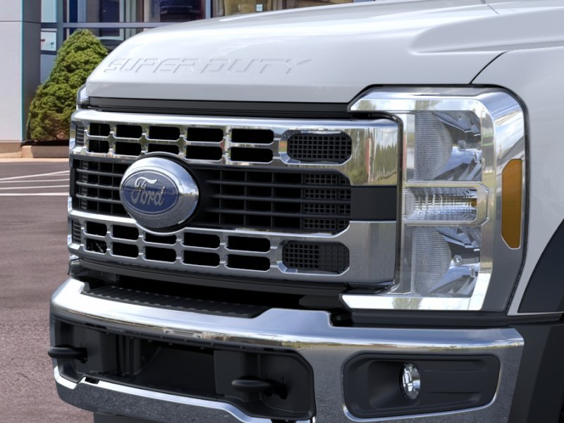 New 2025 Ford F550 4x4 Regular Cab Super Duty w/ XL Chrome Package image 17