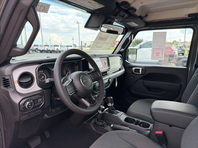 Used 2025 Jeep Gladiator Sport AWD/4WD image 7