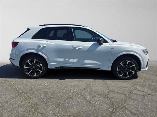 Used 2025 Audi Q3 2.0T Premium Plus w/ Premium Plus Package AWD/4WD image 2